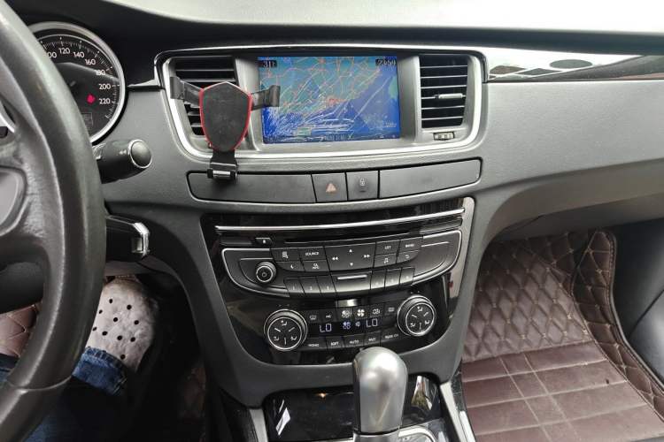 Used Peugeot 508 2013 2.0L 2nd Anniversary Edition Automatic Smart Enjoyment Version Audio And AC Panel