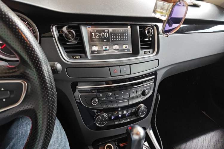 Used Peugeot 508 2013 2.0L 2nd Anniversary Edition with Automatic Sunroof – Classic Version Audio And AC Panel