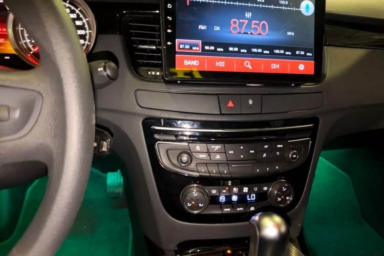 Used Peugeot 508 2013 2.0L 2nd Anniversary Edition with Automatic Sunroof – Classic Version Audio And AC Panel