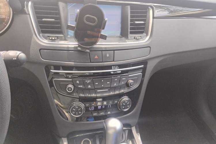 Used Peugeot 508 2013 2.0L 2nd Anniversary Edition with Automatic Sunroof – Classic Version Audio And AC Panel