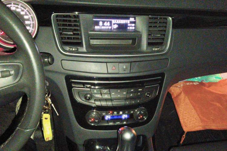 Used Peugeot 508 2013 2.0L 2nd Anniversary Edition with Automatic Sunroof – Classic Version Audio And AC Panel