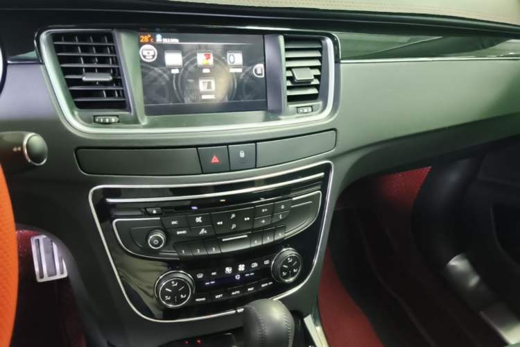 Used Peugeot 508 2013 2.0L 2nd Anniversary Edition Automatic Smart Enjoyment Version Audio And AC Panel