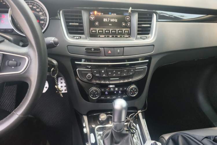 Used Peugeot 508 2013 2.0L 2nd Anniversary Edition Automatic Smart Enjoyment Version Audio And AC Panel