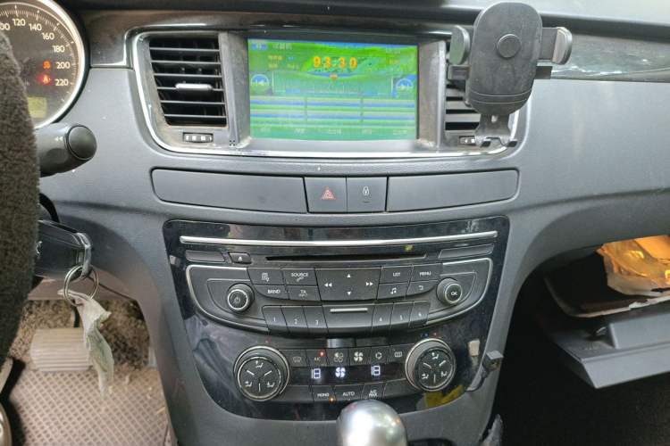 Used Peugeot 508 2013 2.0L 2nd Anniversary Edition with Automatic Sunroof – Classic Version Audio And AC Panel