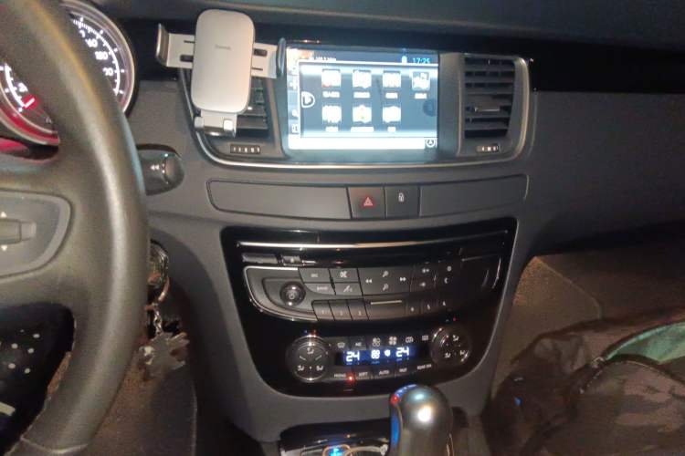Used Peugeot 508 2013 2.0L 2nd Anniversary Edition Automatic Smart Enjoyment Version Audio And AC Panel
