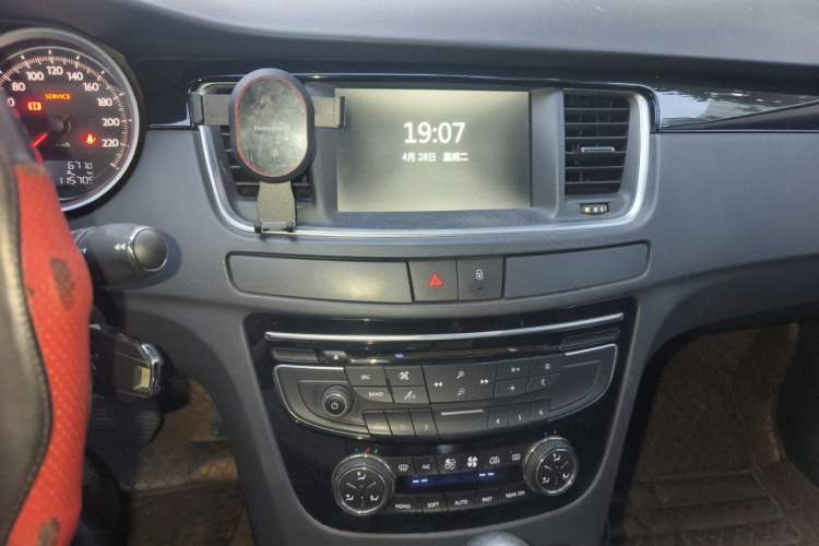 Used Peugeot 508 2013 2.0L 2nd Anniversary Edition Automatic Smart Enjoyment Version Audio And AC Panel