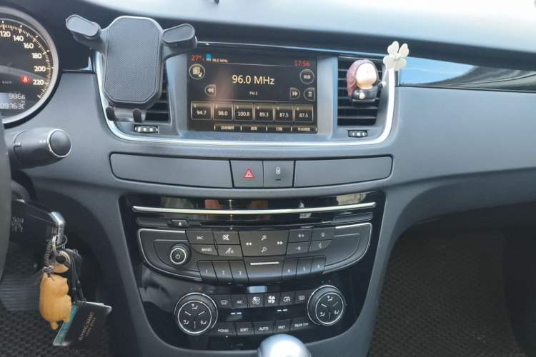 Used Peugeot 508 2013 2.0L 2nd Anniversary Edition Automatic Smart Enjoyment Version Audio And AC Panel