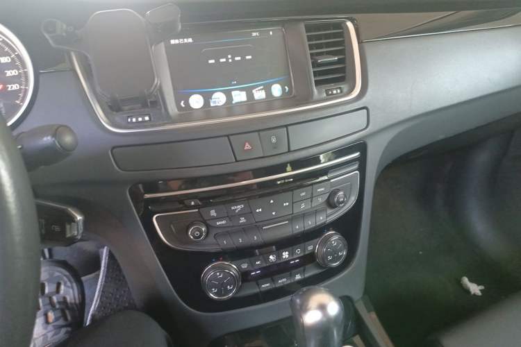 Used Peugeot 508 2013 2.0L 2nd Anniversary Edition with Automatic Sunroof – Classic Version Audio And AC Panel