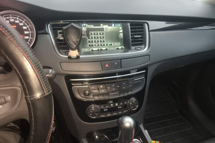Used Peugeot 508 2013 2.0L 2nd Anniversary Edition Automatic Smart Enjoyment Version Audio And AC Panel