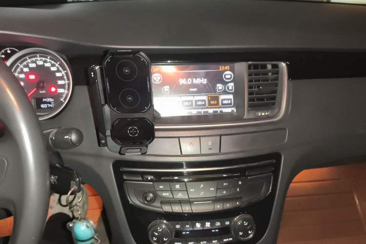 Used Peugeot 508 2013 2.0L 2nd Anniversary Edition Automatic Smart Enjoyment Version Audio And AC Panel