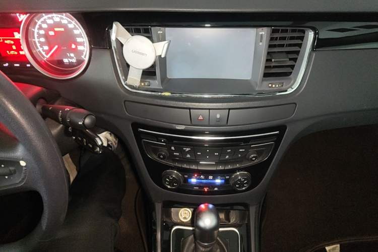 Used Peugeot 508 2013 2.0L 2nd Anniversary Edition with Automatic Sunroof – Classic Version Audio And AC Panel