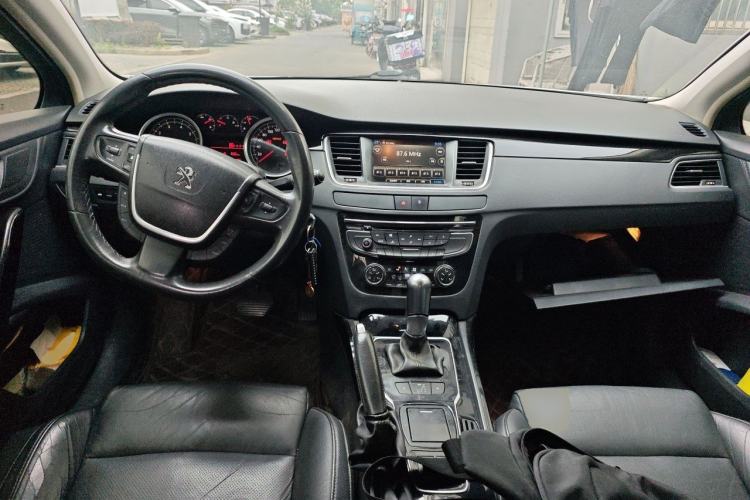 Used Peugeot 508 2013 2.0L 2nd Anniversary Edition Automatic Smart Enjoyment Version Center Console