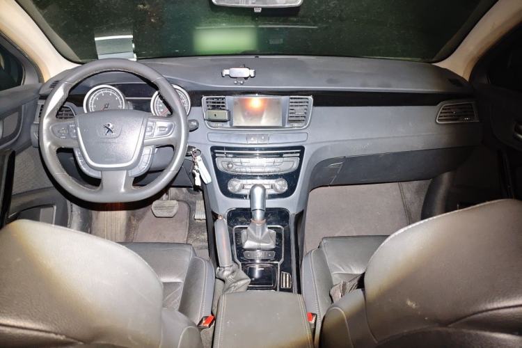 Used Peugeot 508 2013 2.0L 2nd Anniversary Edition Automatic Smart Enjoyment Version Center Console