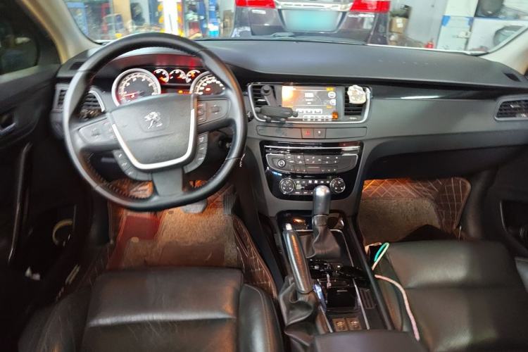 Used Peugeot 508 2013 2.0L 2nd Anniversary Edition Automatic Smart Enjoyment Version Center Console