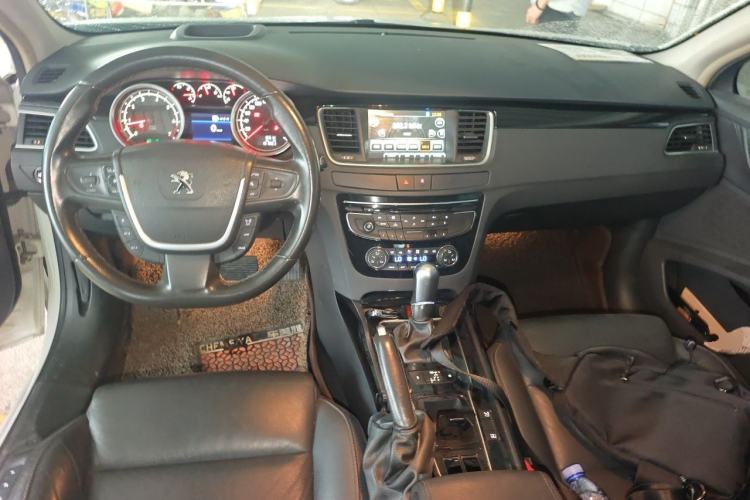 Used Peugeot 508 2013 2.3L Roland Garros Edition Center Console
