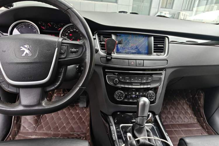 Used Peugeot 508 2013 2.0L 2nd Anniversary Edition Automatic Smart Enjoyment Version Center Console