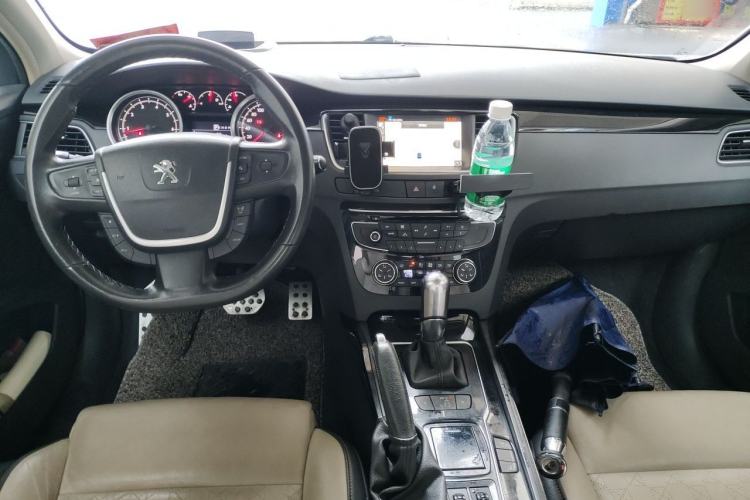 Used Peugeot 508 2013 2.3L Roland Garros Edition Center Console