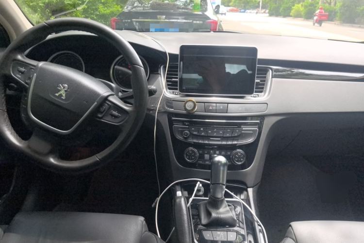 Used Peugeot 508 2013 2.0L 2nd Anniversary Edition Automatic Smart Enjoyment Version Center Console