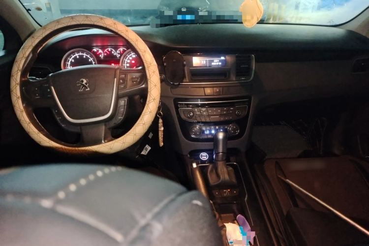 Used Peugeot 508 2013 2.0L 2nd Anniversary Edition with Automatic Sunroof – Classic Version Center Console