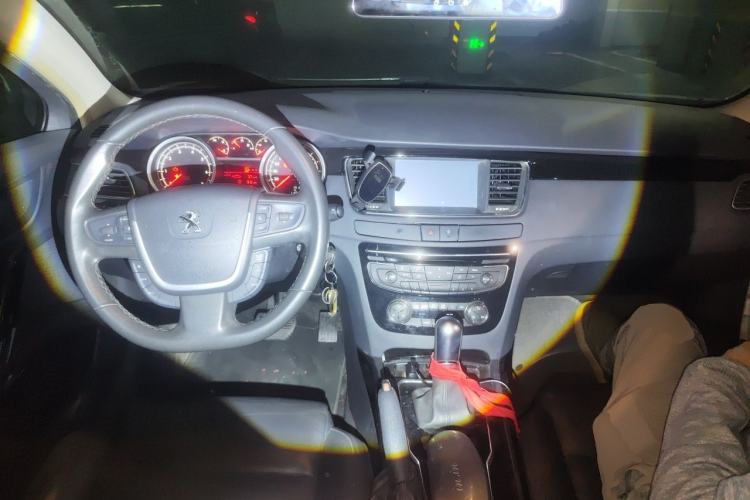 Used Peugeot 508 2013 2.0L 2nd Anniversary Edition with Automatic Sunroof – Classic Version Center Console