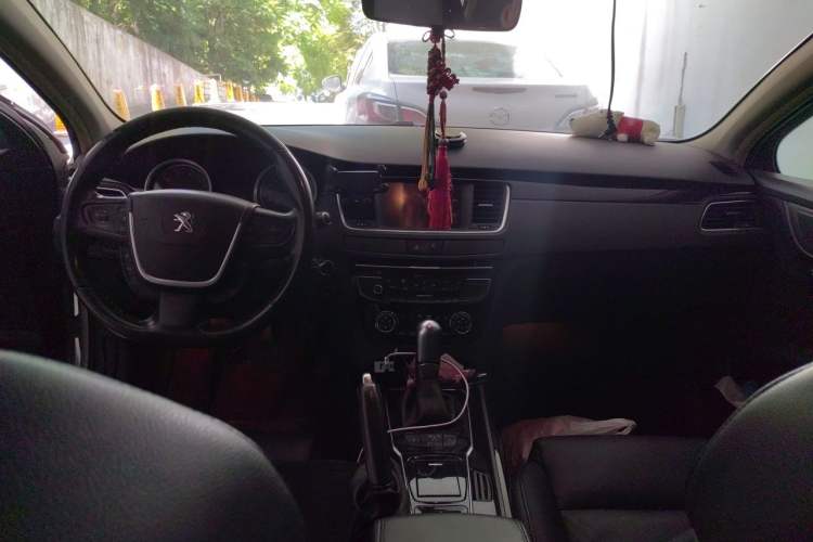 Used Peugeot 508 2013 2.0L 2nd Anniversary Edition Automatic Smart Enjoyment Version Center Console