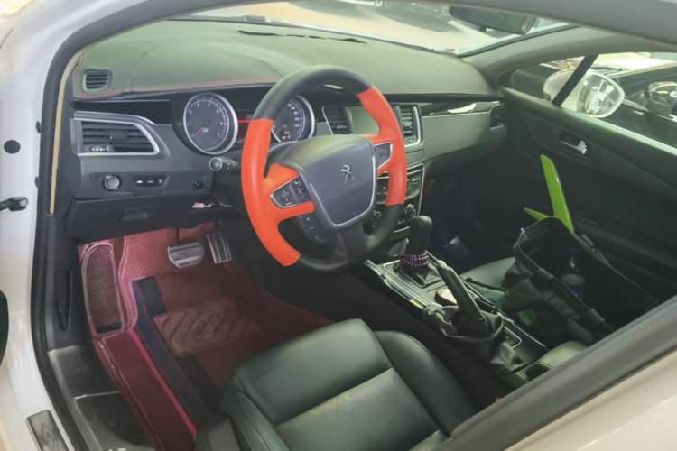 Used Peugeot 508 2013 2.0L 2nd Anniversary Edition Automatic Smart Enjoyment Version Center Console