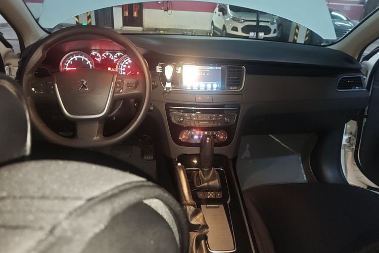 Used Peugeot 508 2013 2.0L 2nd Anniversary Edition with Automatic Sunroof – Classic Version Center Console