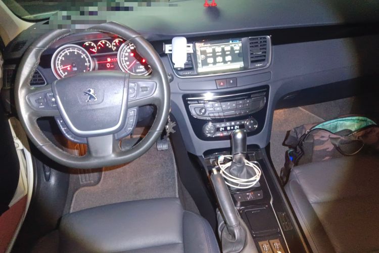 Used Peugeot 508 2013 2.0L 2nd Anniversary Edition Automatic Smart Enjoyment Version Center Console