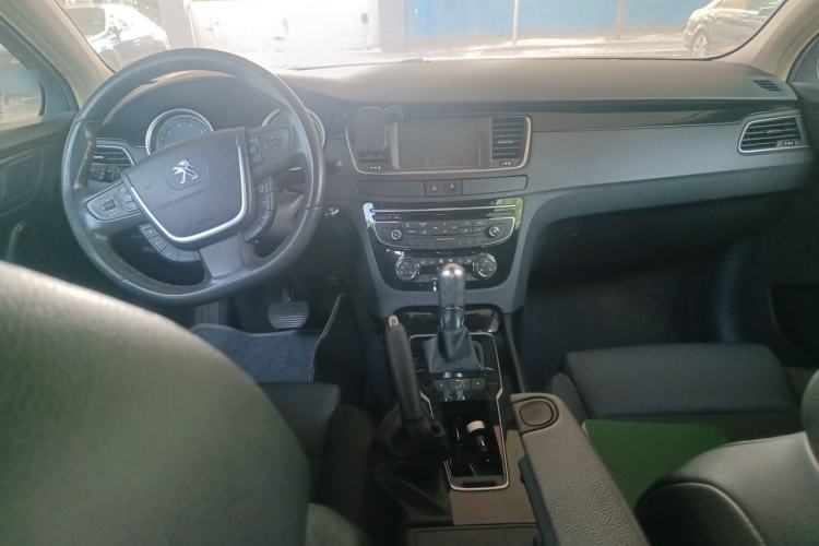 Used Peugeot 508 2013 2.0L 2nd Anniversary Edition with Automatic Sunroof – Classic Version Center Console