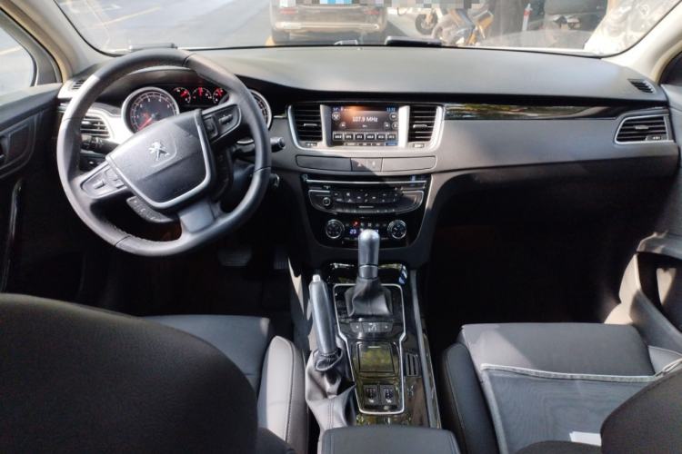 Used Peugeot 508 2013 2.0L 2nd Anniversary Edition Automatic Smart Enjoyment Version Center Console