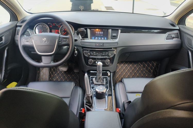 Used Peugeot 508 2013 2.0L 2nd Anniversary Edition with Automatic Sunroof – Classic Version Center Console