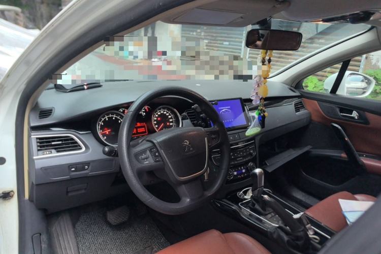 Used Peugeot 508 2013 2.0L 2nd Anniversary Edition with Automatic Sunroof – Classic Version Center Console