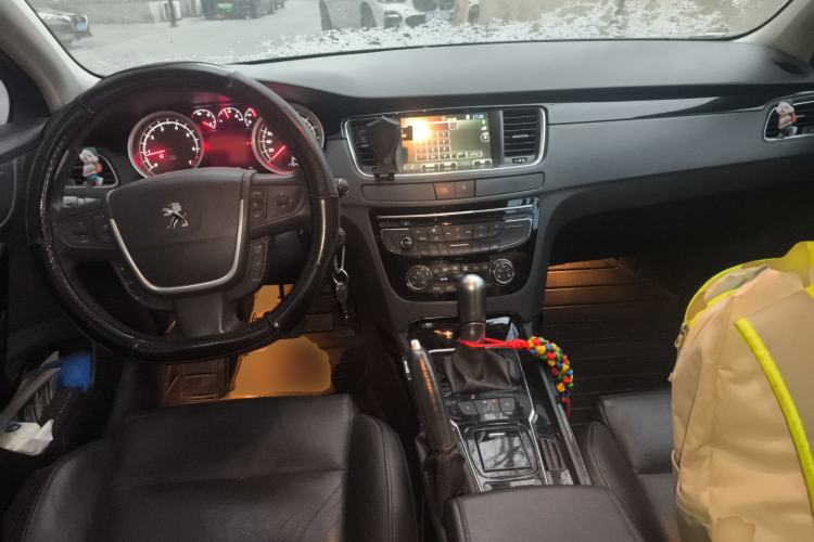 Used Peugeot 508 2013 2.0L 2nd Anniversary Edition Automatic Smart Enjoyment Version Center Console