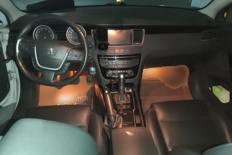 Used Peugeot 508 2013 2.0L 2nd Anniversary Edition Automatic Smart Enjoyment Version Center Console