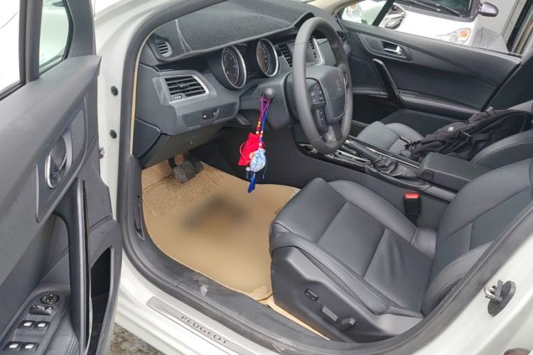 Used Peugeot 508 2013 2.0L 2nd Anniversary Edition with Automatic Sunroof – Classic Version Driver Seat