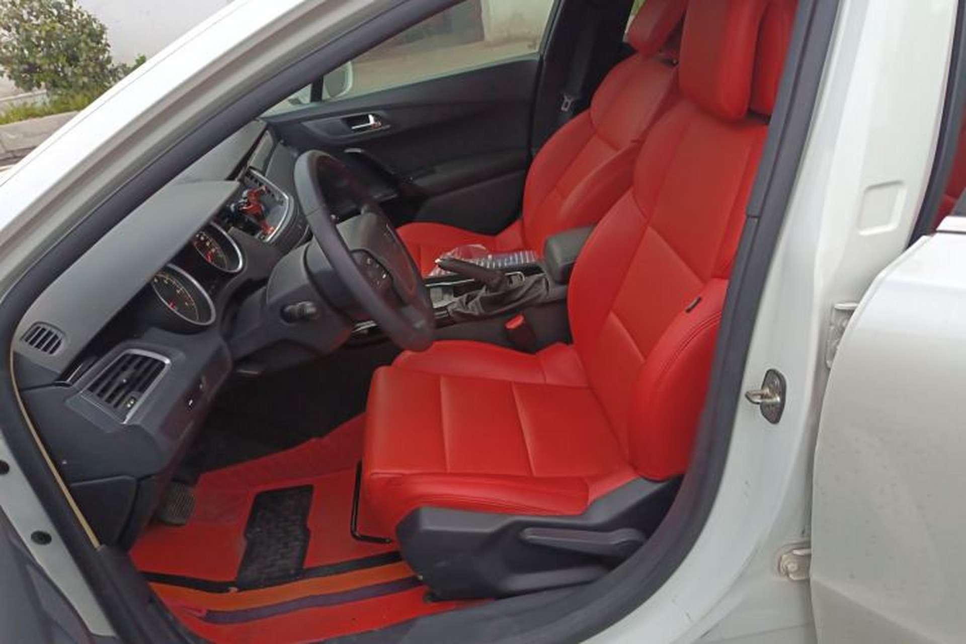Used Peugeot 508 2013 2.0L 2nd Anniversary Edition with Automatic Sunroof – Classic Version Driver Seat