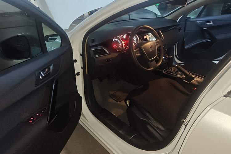 Used Peugeot 508 2013 2.0L 2nd Anniversary Edition with Automatic Sunroof – Classic Version Driver Seat