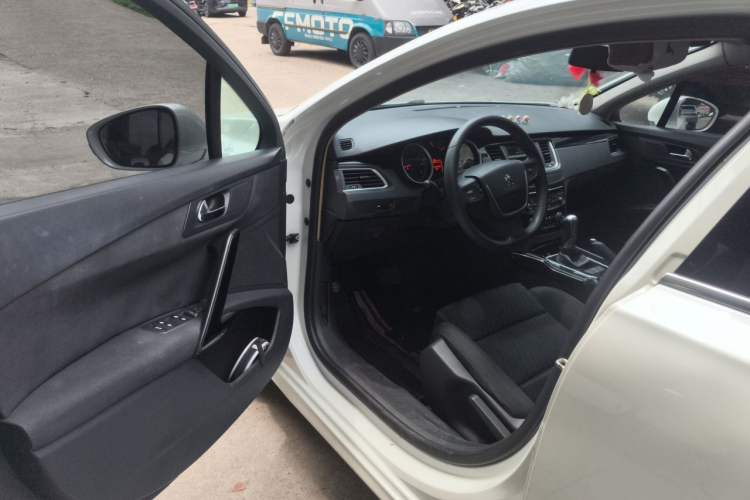Used Peugeot 508 2013 2.0L 2nd Anniversary Edition with Automatic Sunroof – Classic Version Driver Seat