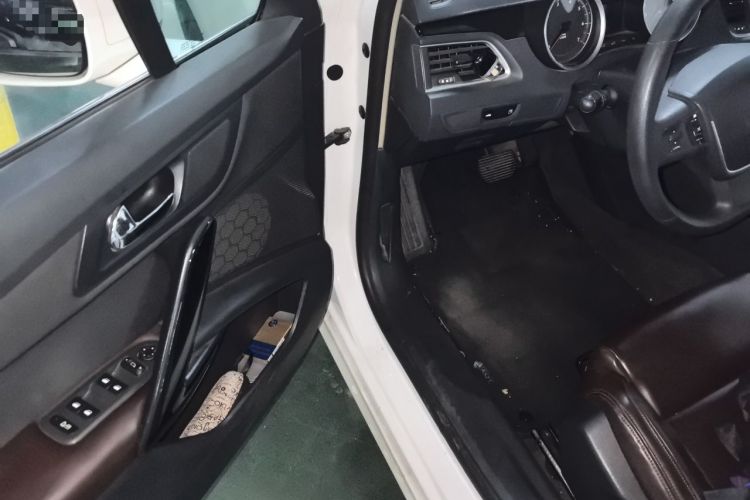 Used Peugeot 508 2013 2.0L 2nd Anniversary Edition with Automatic Sunroof – Classic Version Driver Seat