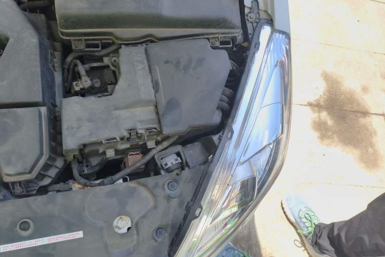 Used Peugeot 508 2013 2.3L Roland Garros Edition Engine Bay Left