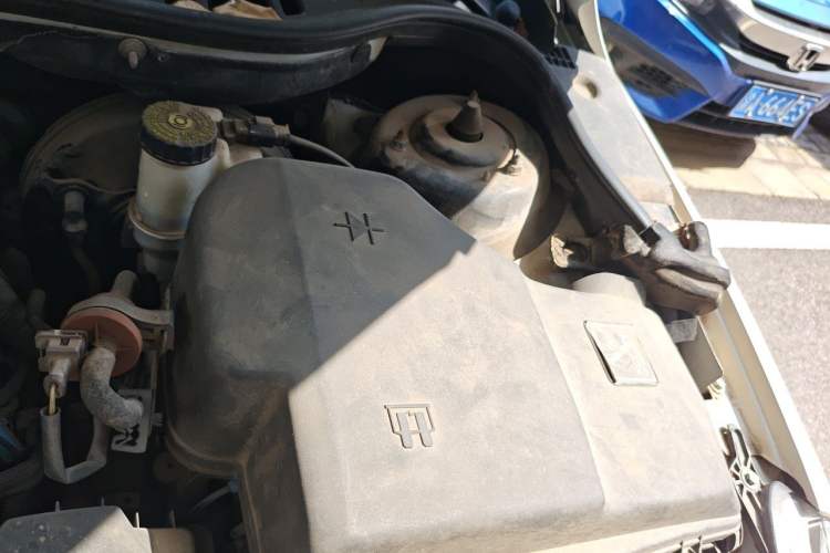 Used Peugeot 508 2013 2.0L 2nd Anniversary Edition with Automatic Sunroof – Classic Version Engine Bay Left