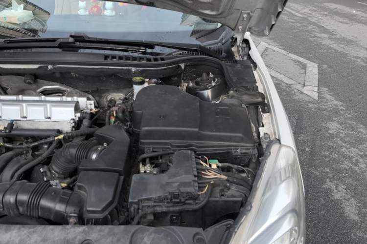 Used Peugeot 508 2013 2.0L 2nd Anniversary Edition with Automatic Sunroof – Classic Version Engine Bay Left