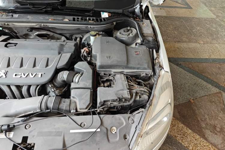 Used Peugeot 508 2013 2.0L 2nd Anniversary Edition with Automatic Sunroof – Classic Version Engine Bay Left