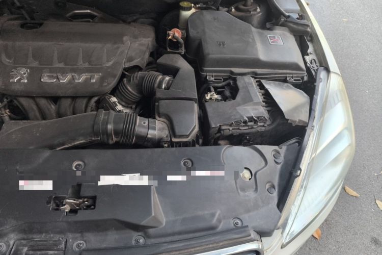 Used Peugeot 508 2013 2.0L 2nd Anniversary Edition with Automatic Sunroof – Classic Version Engine Bay Left