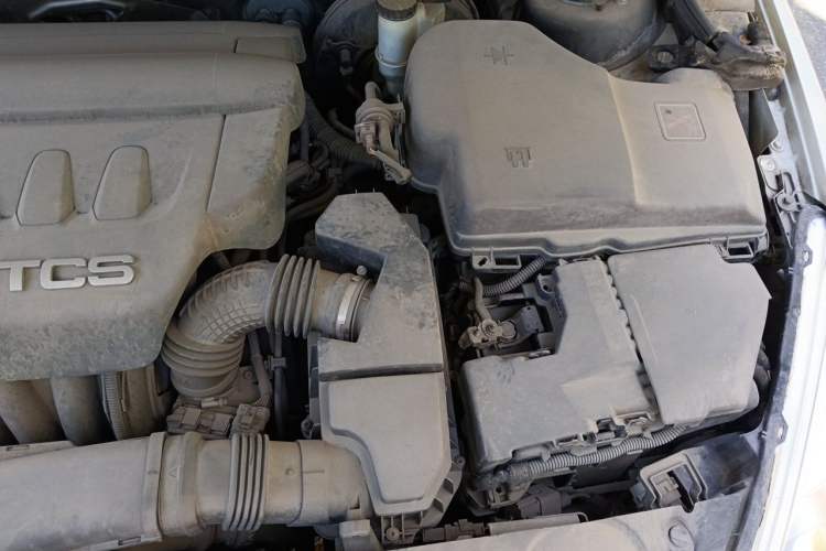 Used Peugeot 508 2013 2.3L Roland Garros Edition Engine Bay Left