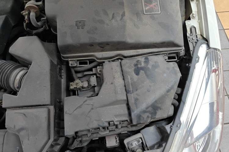 Used Peugeot 508 2013 2.0L 2nd Anniversary Edition Automatic Smart Enjoyment Version Engine Bay Left