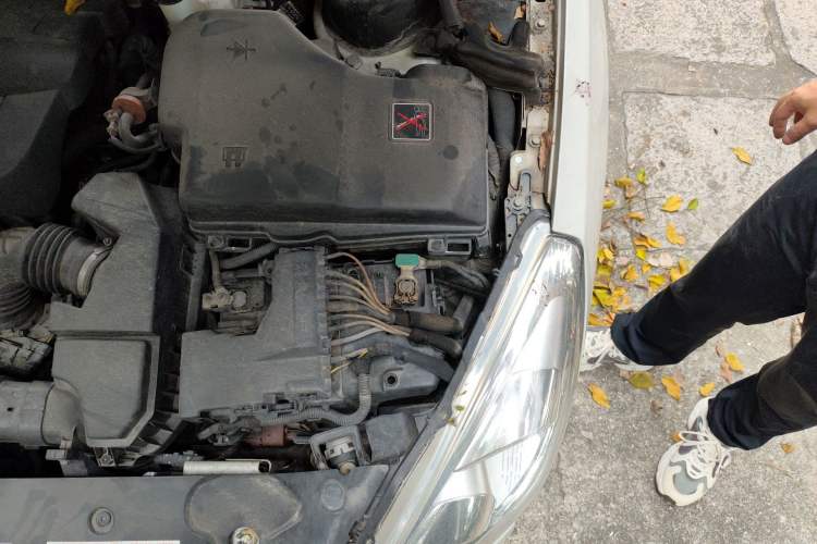 Used Peugeot 508 2013 2.3L Roland Garros Edition Engine Bay Left