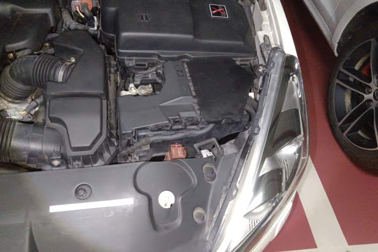 Used Peugeot 508 2013 2.0L 2nd Anniversary Edition Automatic Smart Enjoyment Version Engine Bay Left