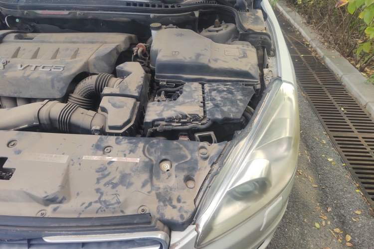 Used Peugeot 508 2013 2.3L Roland Garros Edition Engine Bay Left