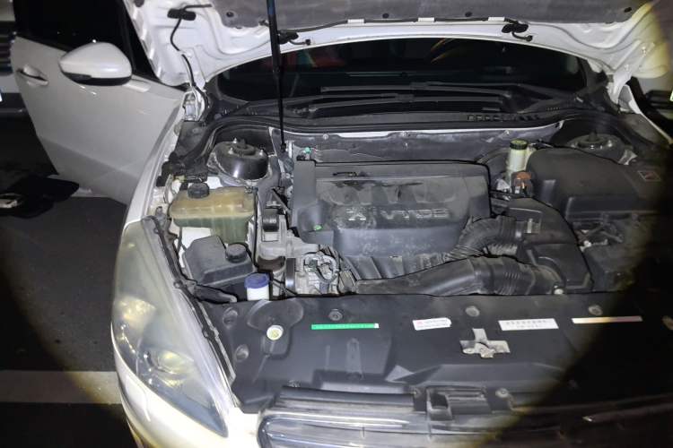 Used Peugeot 508 2013 2.3L Roland Garros Edition Engine Bay Right